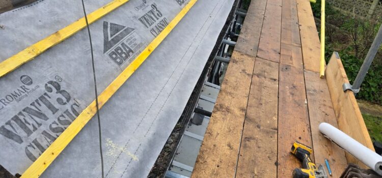 Emergency Roof Repairs in Sevenoaks – What You Need to Know
